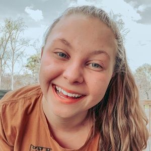 Meet your Posher, Brooke